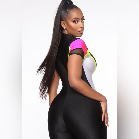 Fashion Nova Black+ Pink Active Zip Up Romper US M - Picture 2 of 5